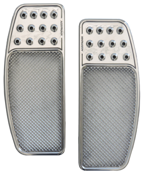 "Knurled Drilled Original" Front Floor Boards (H-D, Chrome Finish)